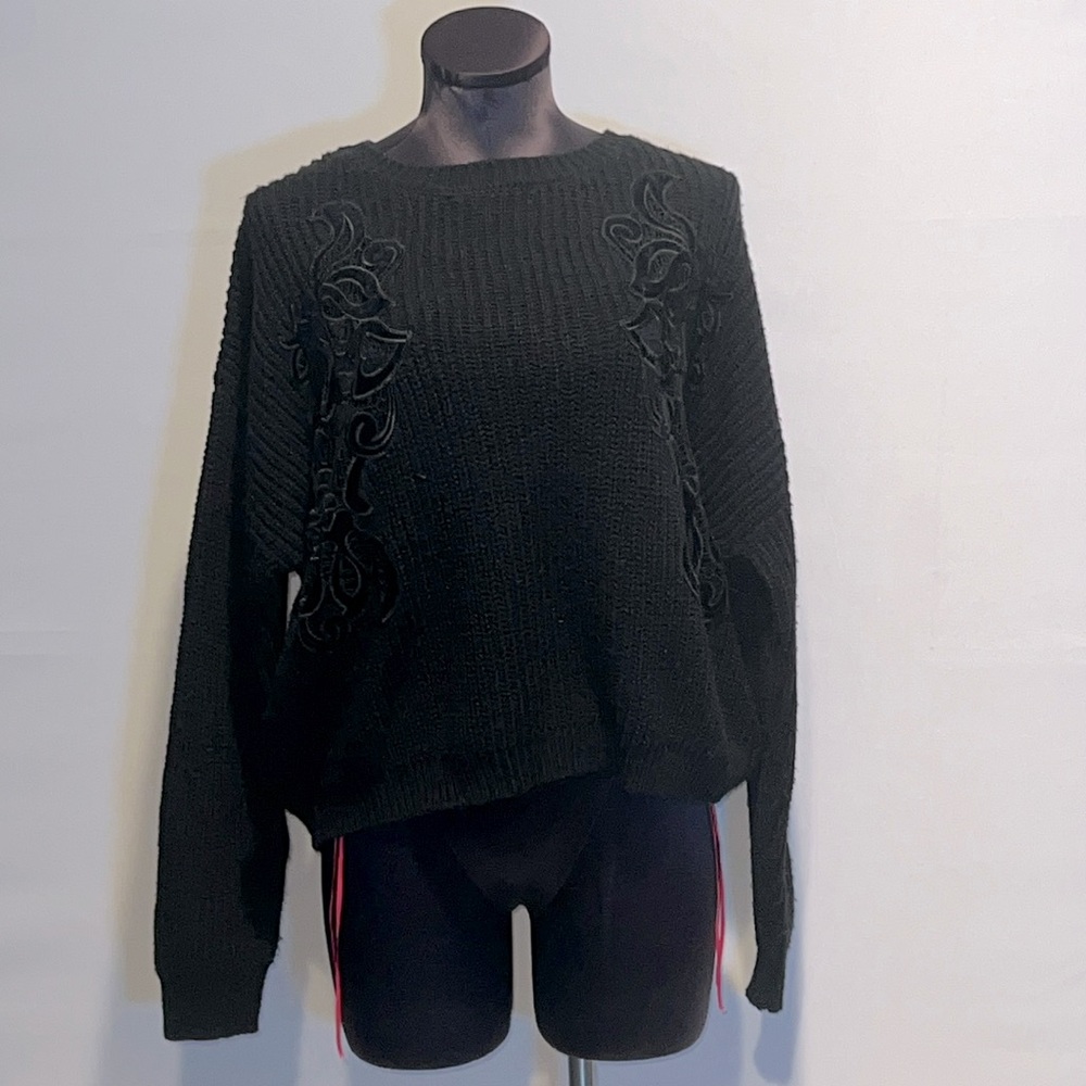 DEX Black Crewneck Knot Sweater!